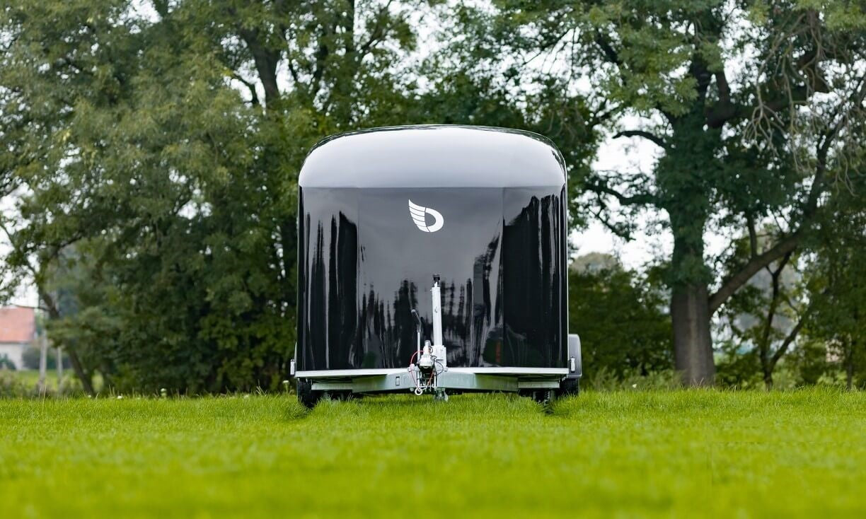 Debon Roadster 900