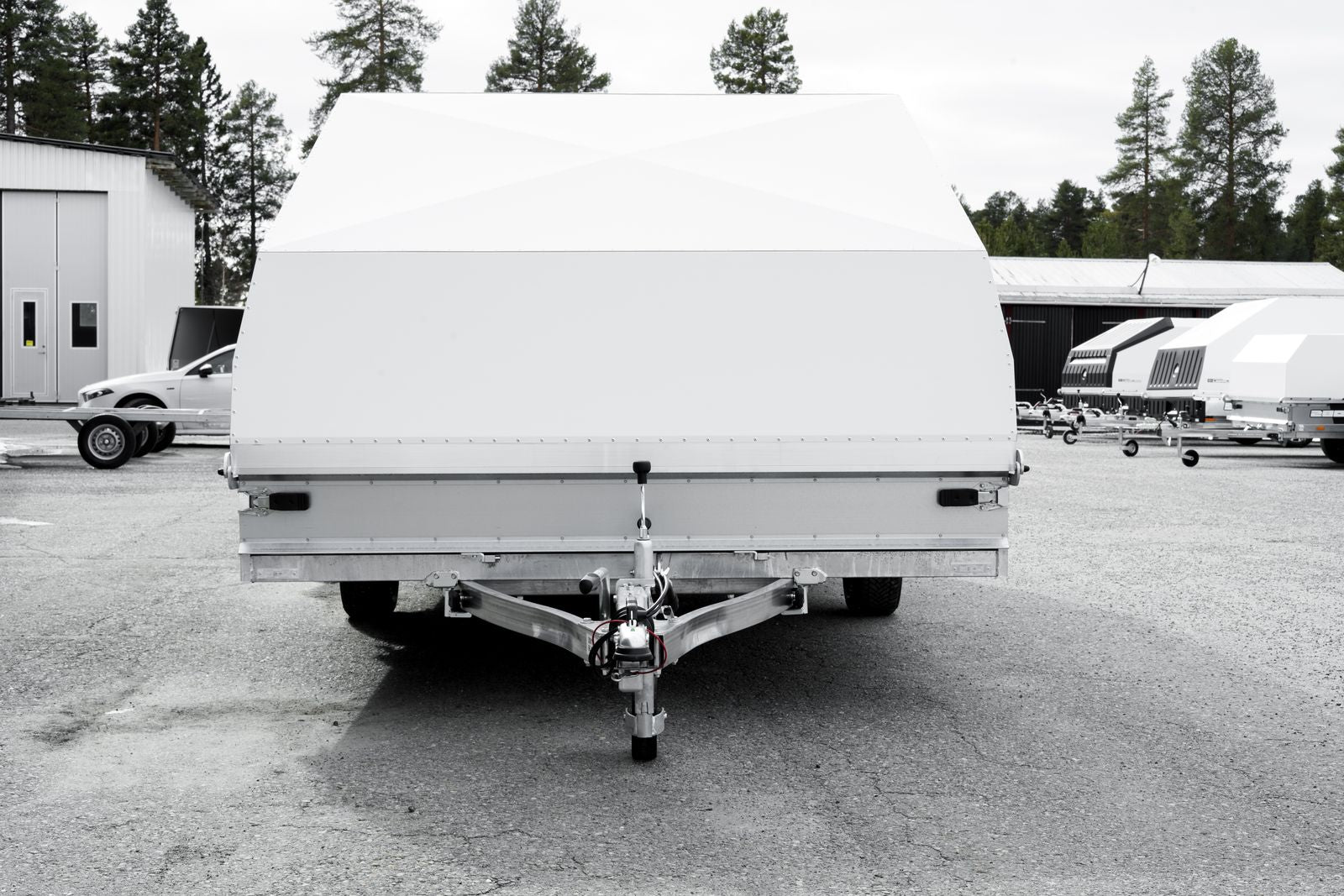 4P Expedition 445 EXi