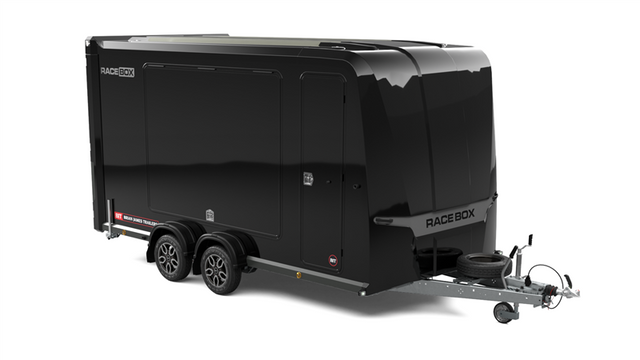 LUKKET HENGER - Brian James Trailers Race Box - 3000 Kg - Utleie